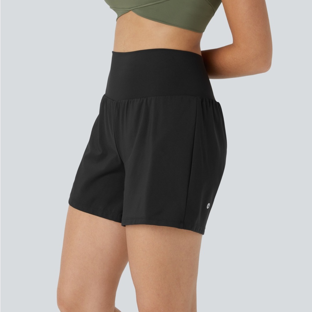 HALARA Black High-Waisted Shorts